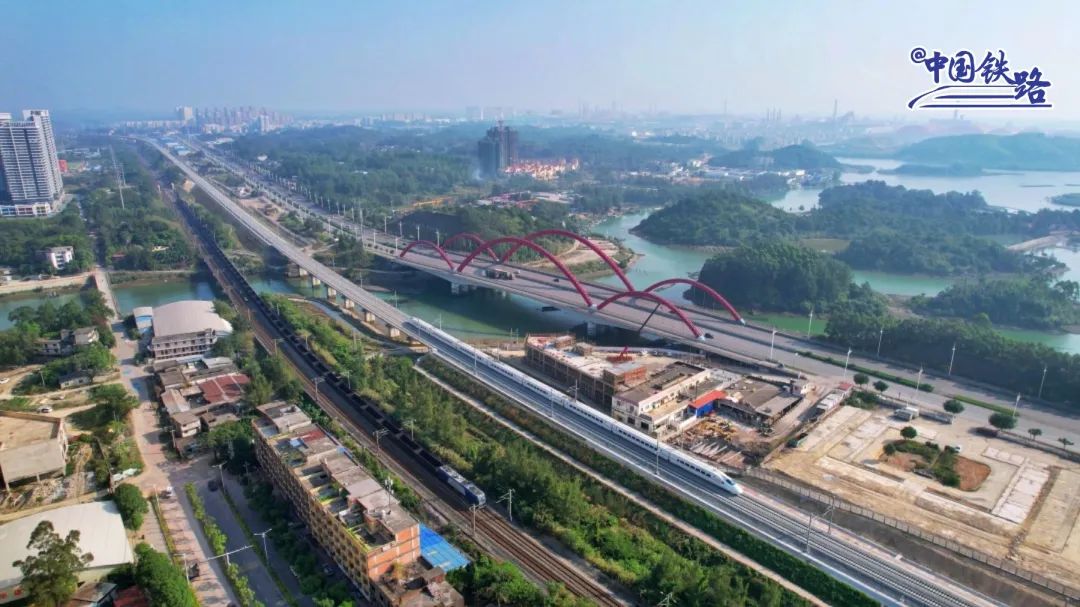 防东铁路最新动态，温馨旅程的进展更新