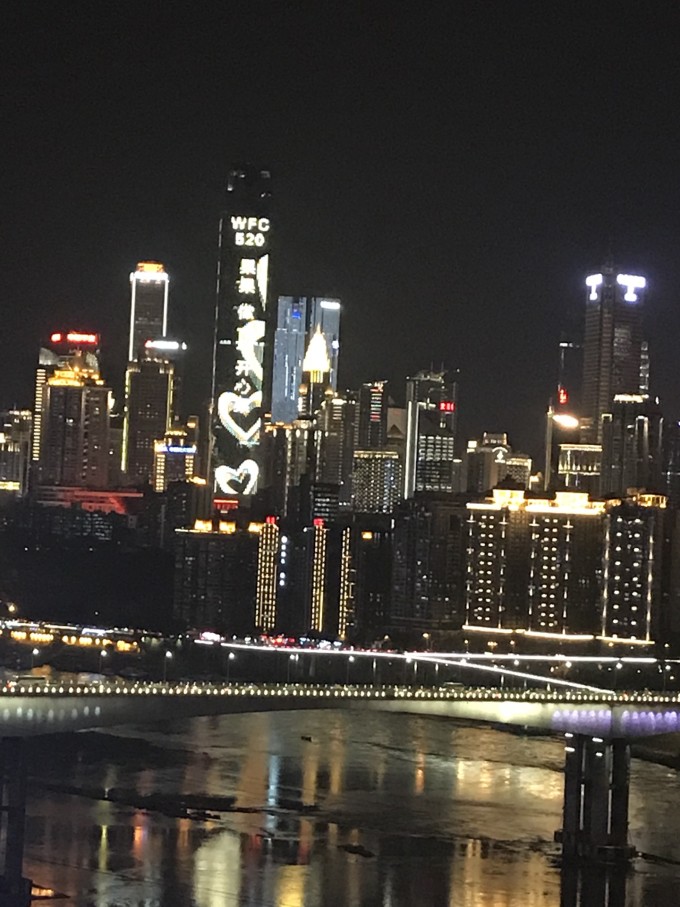 重庆天堂酒吧最新地址揭秘，探索自然美景之旅，寻找内心平静之旅的起点